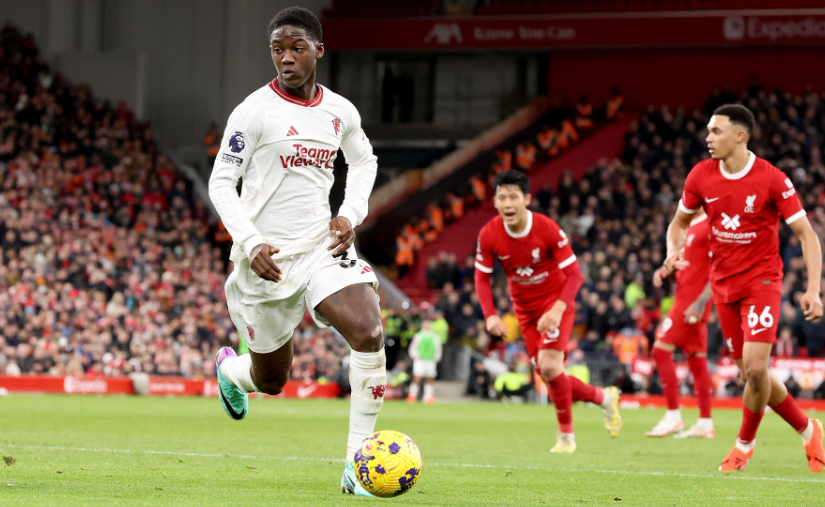Liverpool fail to go top as they draw with Manchester United