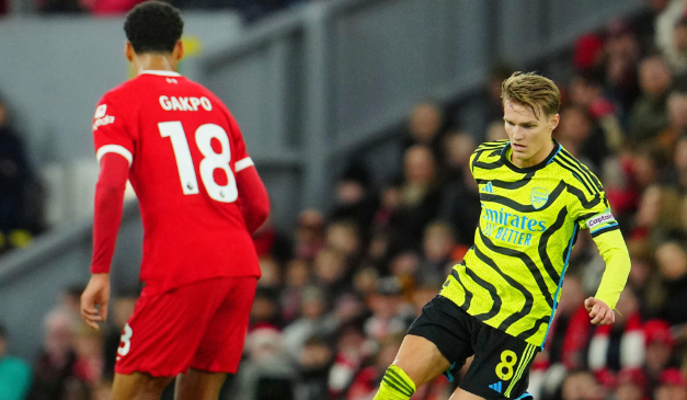 arsenal-top-of-table-after-thrilling-draw-with-liverpool