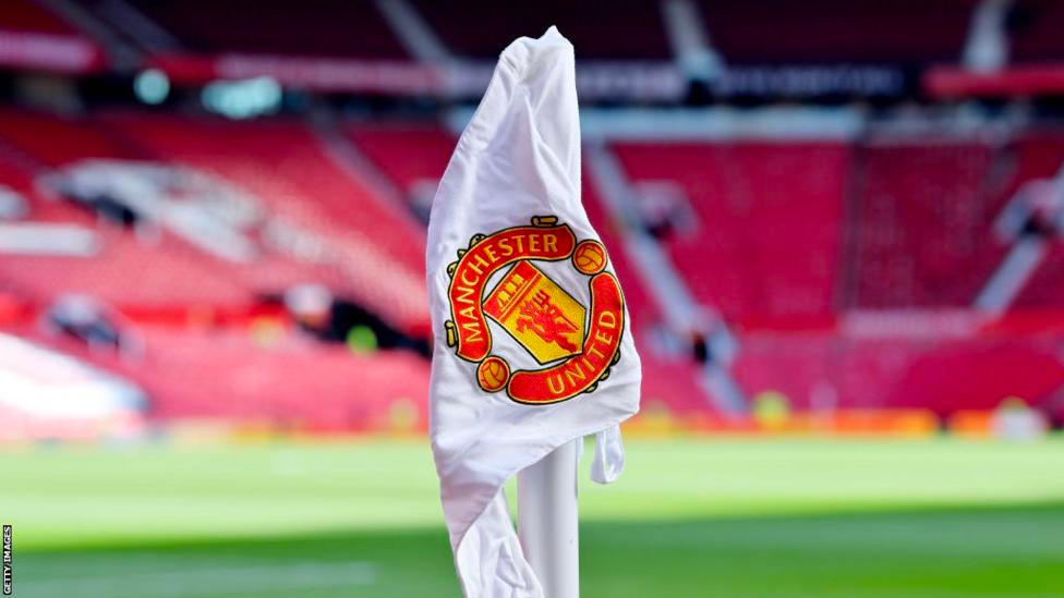 manchester-united:-sir-jim-ratcliffe-agrees-deal-to-buy-25%-stake-for-about-1.25bn