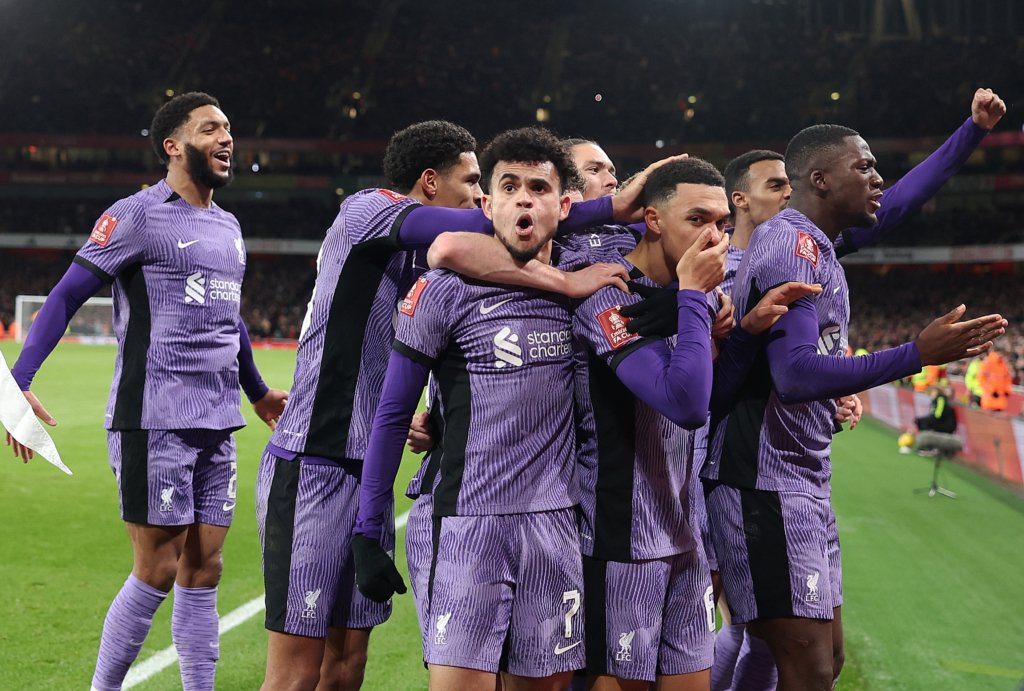 liverpool-score-late-goals-to-knock-arsenal-out-of-fa-cup