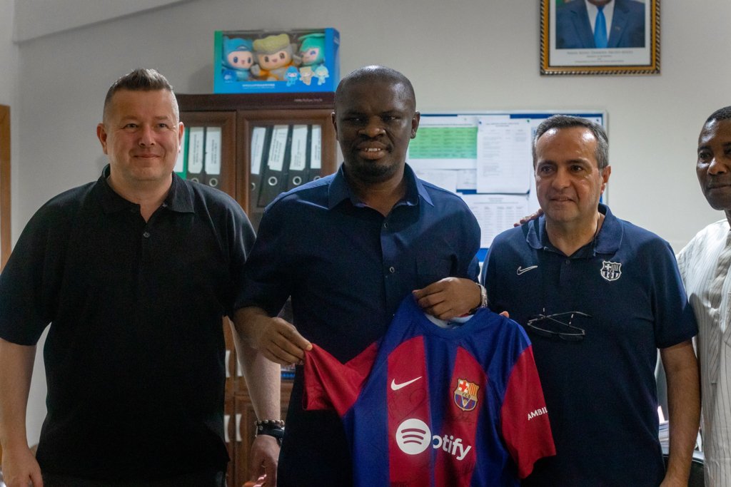 sports-minister-promises-support-for-kenpong-academy-and-barcelona-partnership