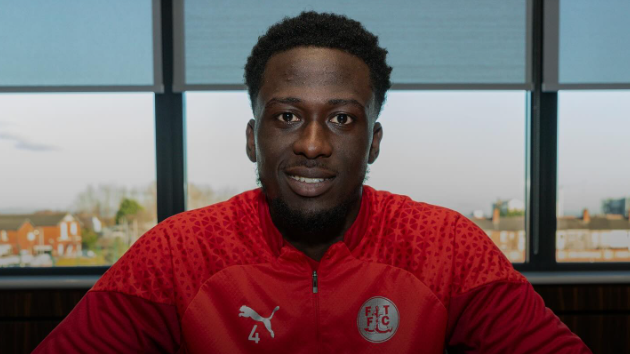 ghanaian-midfielder-brendan-wiredu-signs-contract-extension-at-fleetwood-town