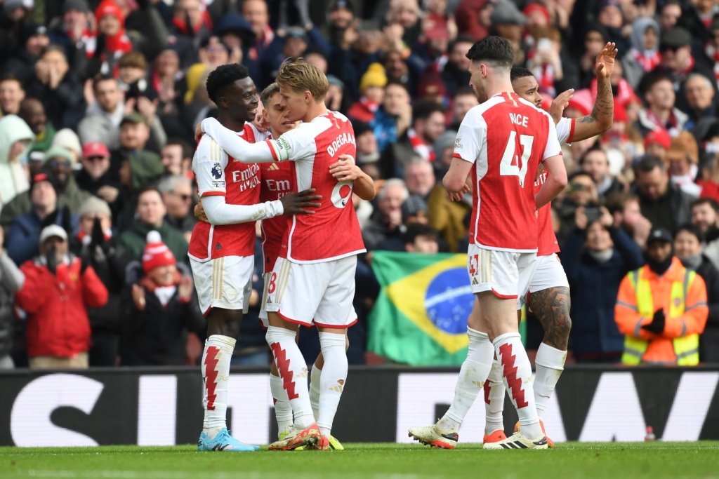 arsenal-thump-crystal-palace-5-0-on-premier-league-return