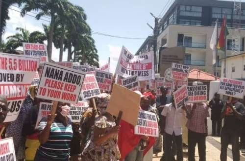 we’re-suffering,-pay-us-our-allocated-ghc-4-billion-now-–-aggrieve-gold-fund-customers