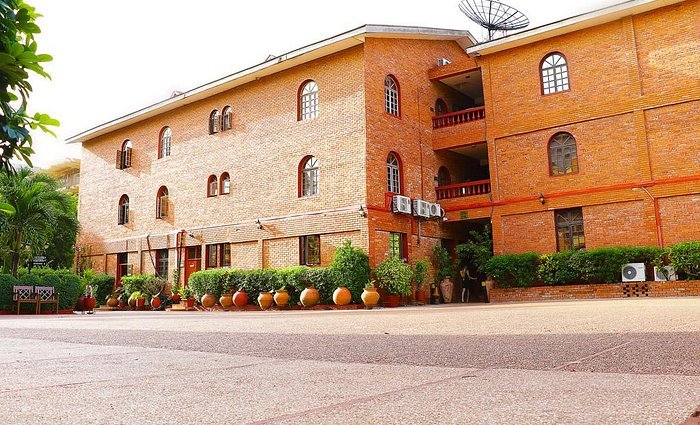 coconut-grove-regency-hotel-sweeps-3-at-hotels-association-awards