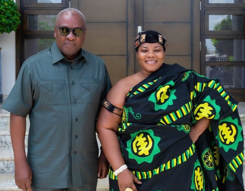 nana-etruba-i-pays-courtesy-call-on-mahama,-lobbies-for-gomoa-amanful-development
