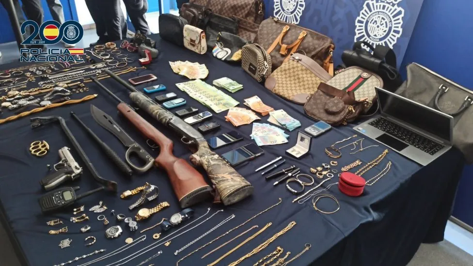 Spain police bust gang of alleged ex-military robbers
