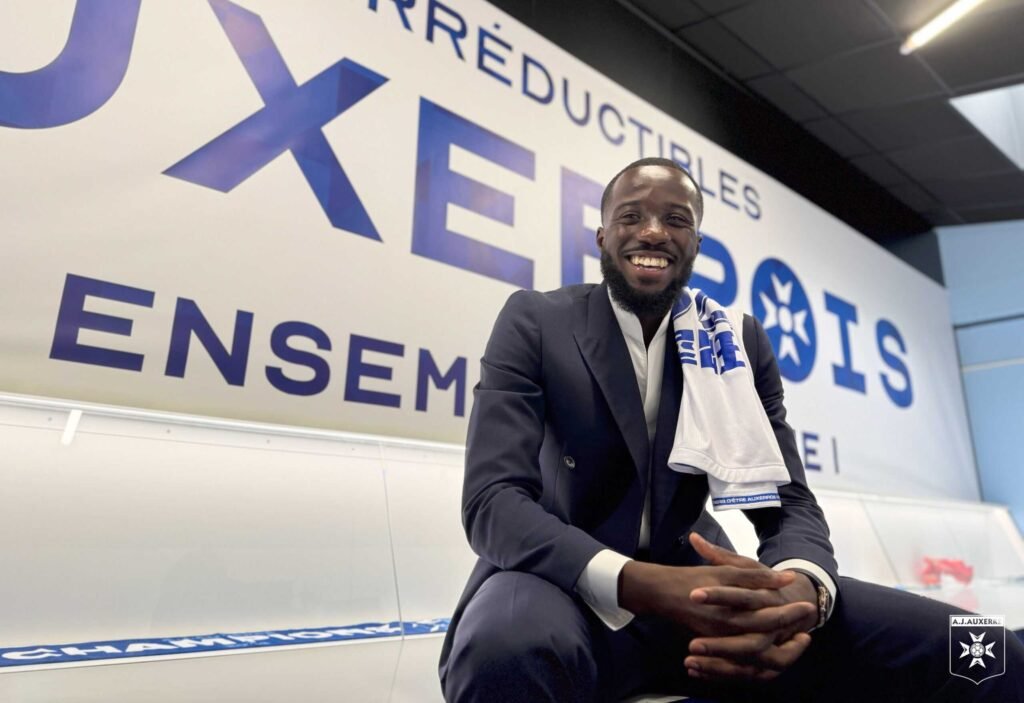 Black Stars midfielder Elisha Owusu extends contract with Auxerre