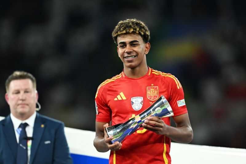 euro-2024:-lamine-yamal-named-young-player-of-the-tournament