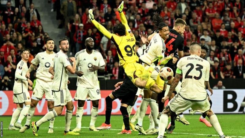 Unbeaten Leverkusen make Europa League final