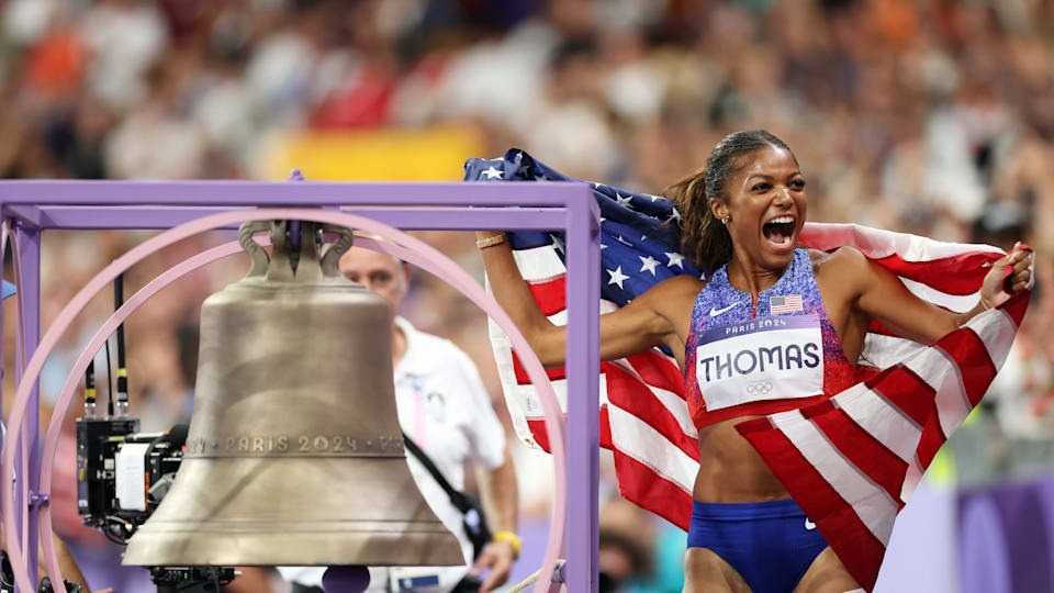 Gabby Thomas wins Gold in women’s 200m race