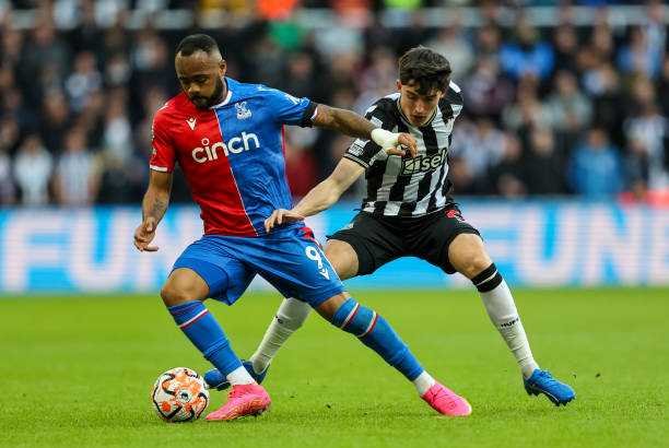 Leicester agree £8m deal to sign Jordan Ayew