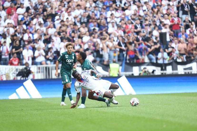 Ernest Nuamah injured in Lyon-Monaco clash