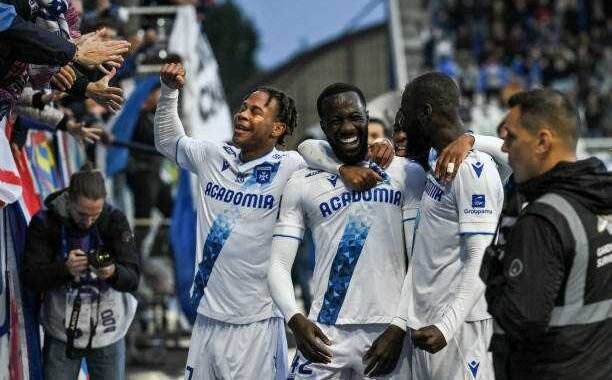 elisha-owusu-scores-first-ligue-1-goal-as-auxerre-thrash-brest